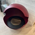 Fyndvara i Kungens Kurva butiken VAUNI Globe låg röd etanolkamin