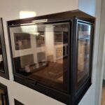 Fyndvara i Uppsala Dovre 2575 kassett med ett sidofönster hö sida