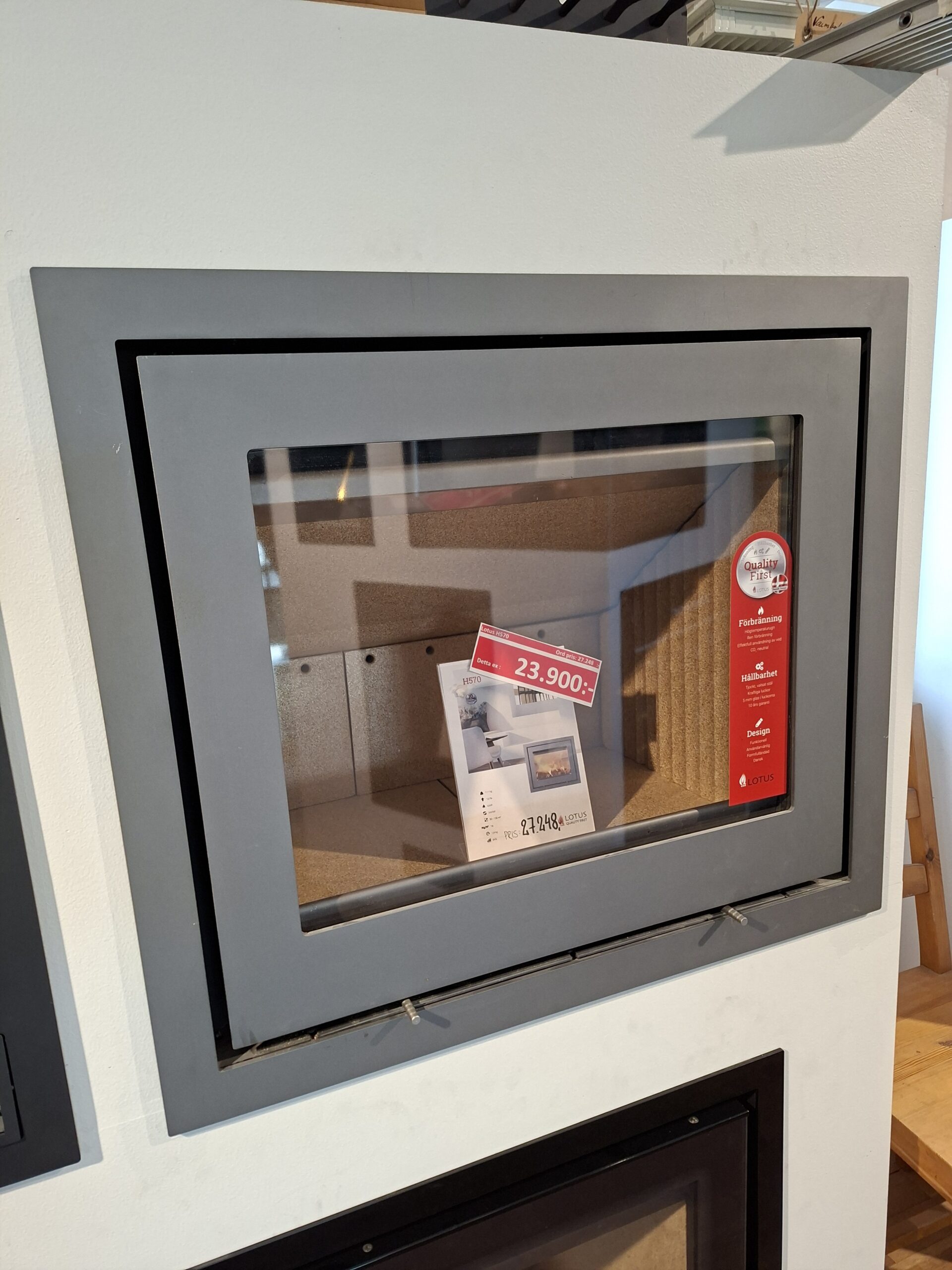 Fyndvara i Uppsala Lotus H570 grå kassett